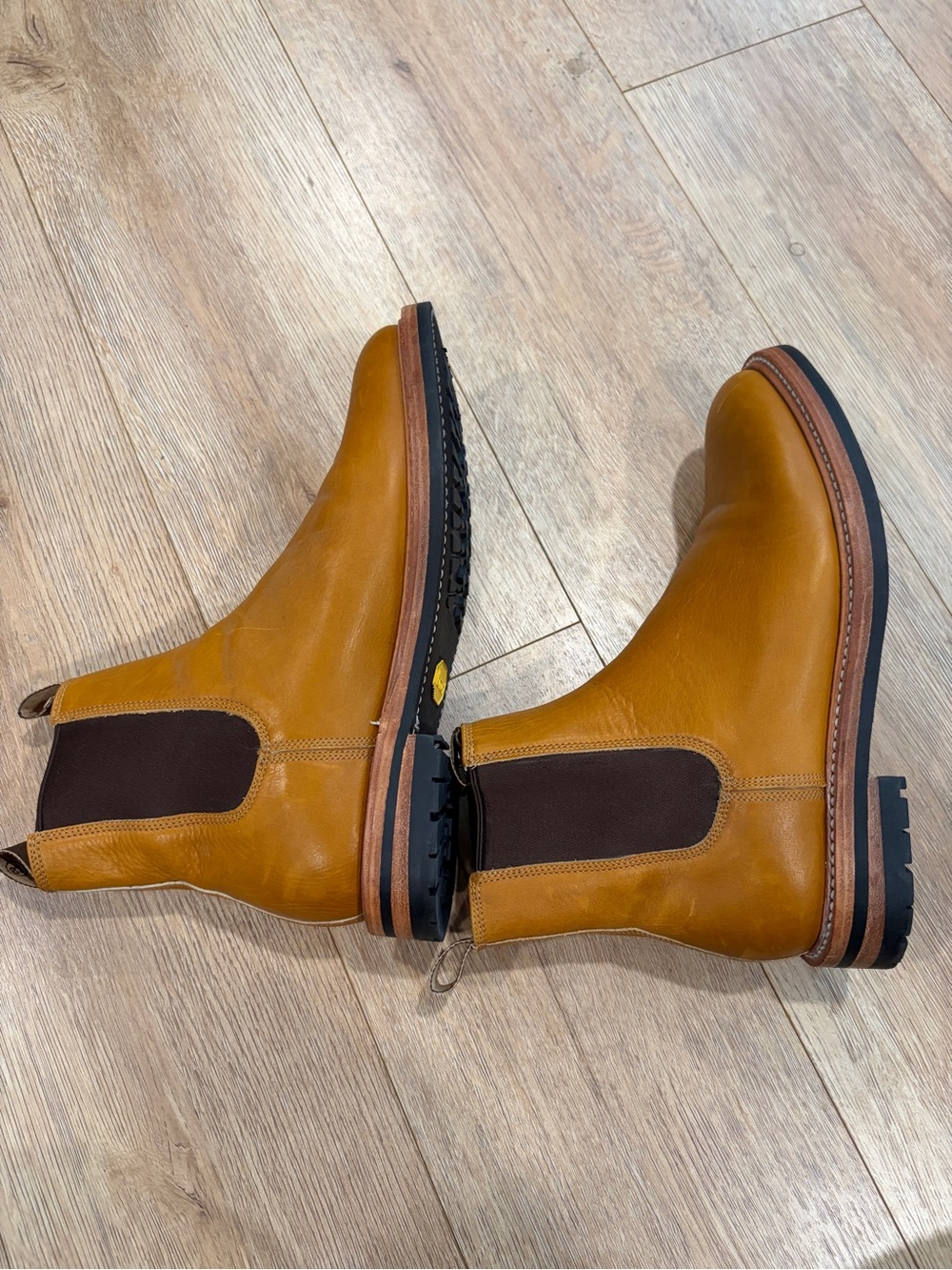Taylor Stitch The Ranch Boot Whiskey Leather Chelsea Boots Vibram Men’s 10.5 - Picture 7 of 9